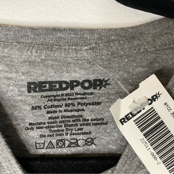 NWT New York 2022 Comic Con exclusive T-Shirt. “Abstract Skyline.” - Picture 5 of 5